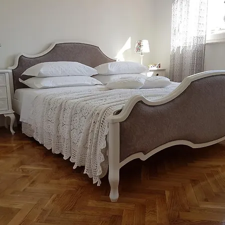 Casablanca Luxury Split